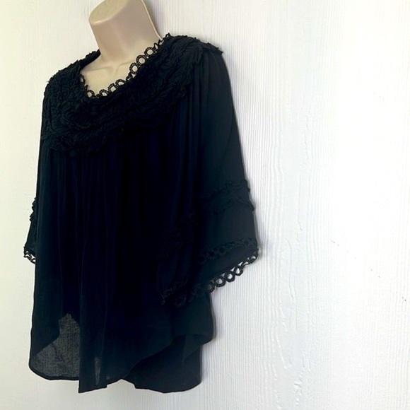 Anthropologie- Black Gauze Ruffles Neck And Sleeves Short Sleeve Blouse SZ Small - Picture 6 of 12